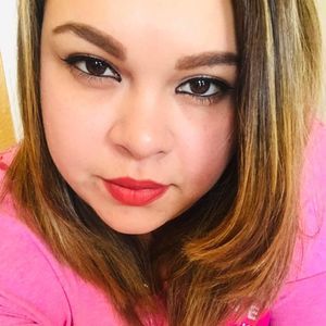 Meet your Posher, Roxana